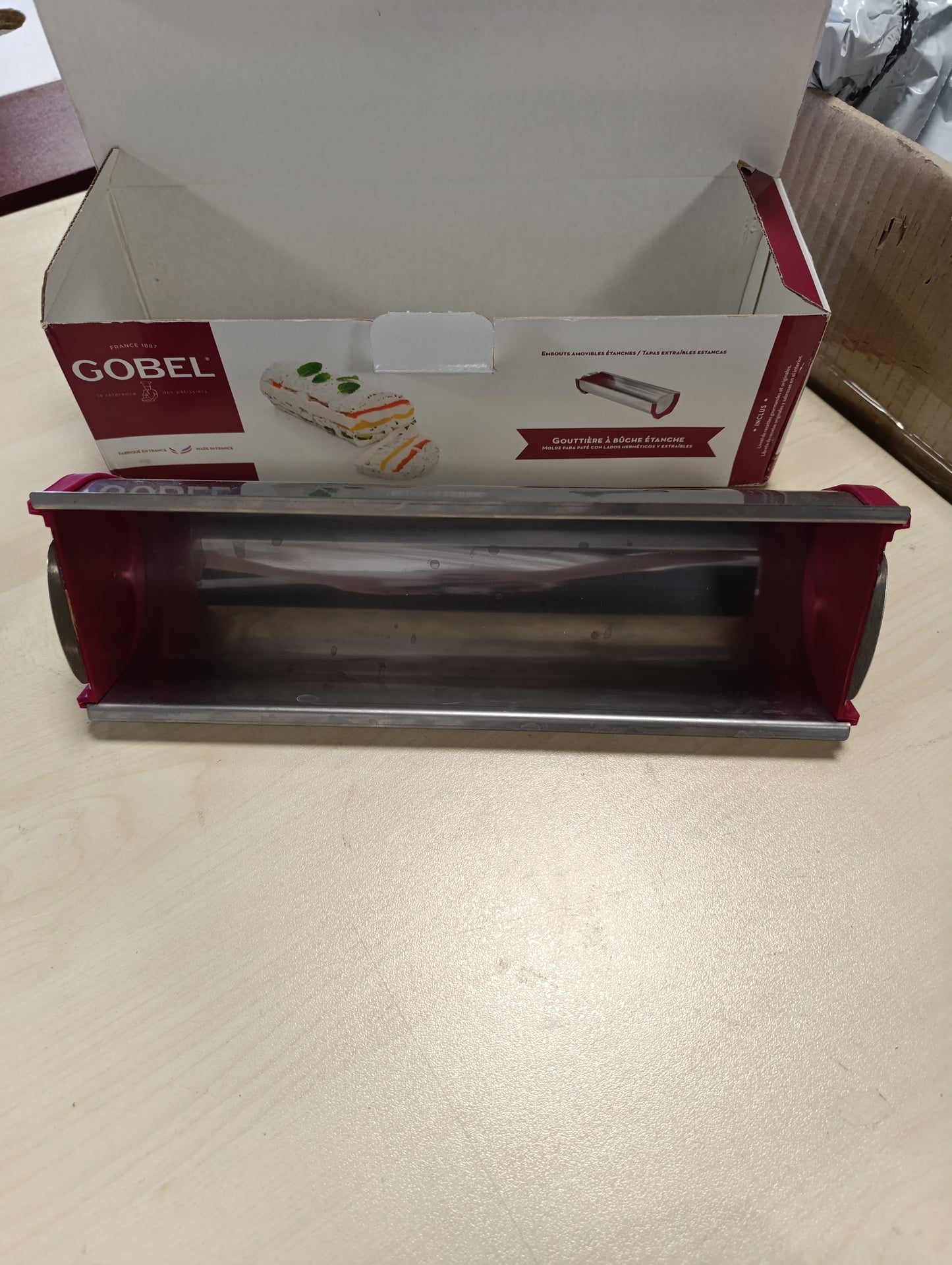 213295 - GOBEL Formë për Trungje prej Çelik Inoks, e Papërshkueshme nga Lidhja - Kapacitet 1.5 L - 30 x 8.5 x 6.8 cm