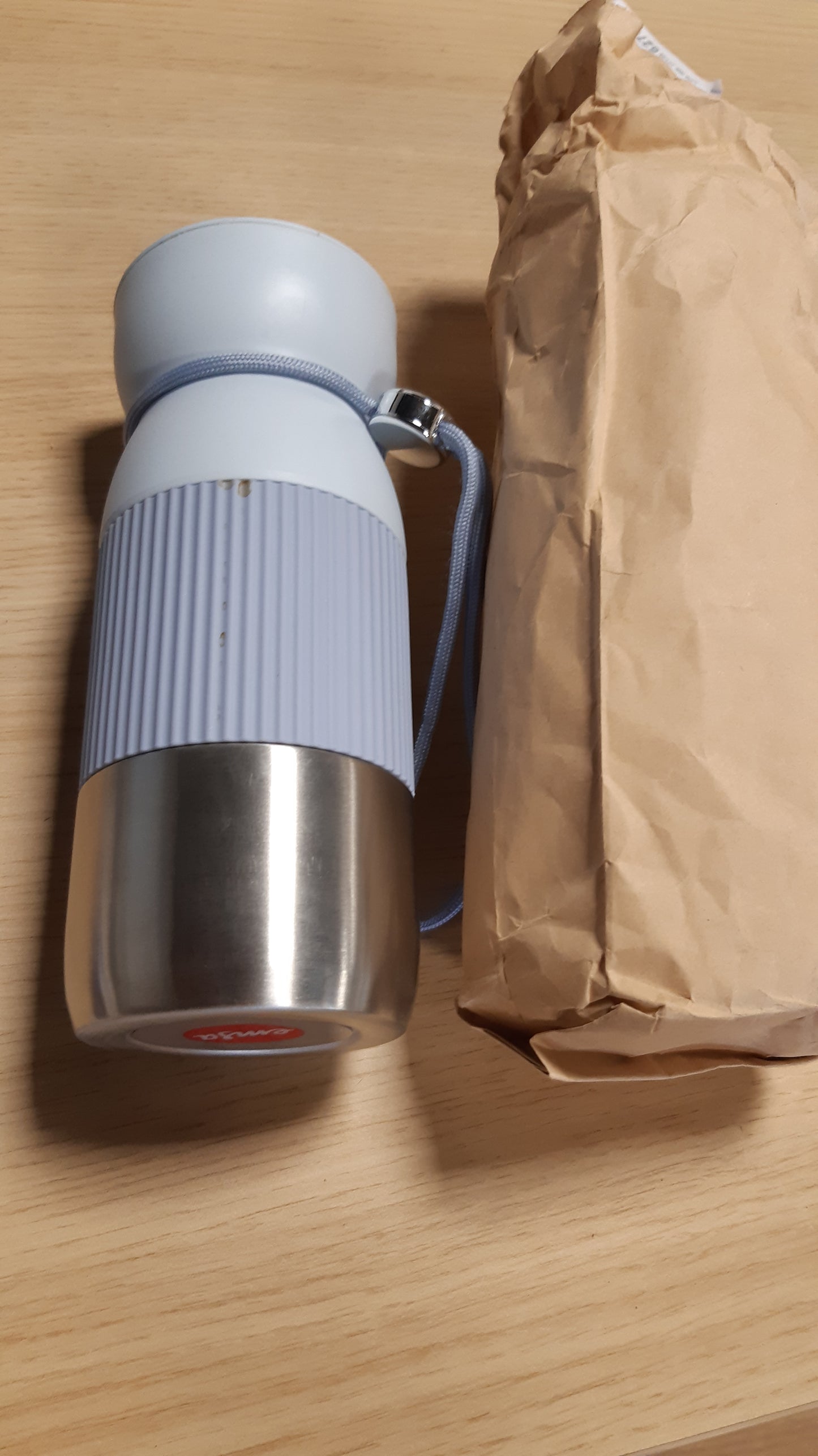 222760 - EMSAS Filxhan për Pije Izolues, 0.36 litra, 100% i papërshkueshëm nga rrjedhjet, i sigurt për lavastovilje, me rrip mbajtës, Blu, N2191600