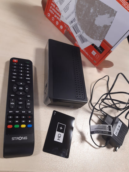 188728 - STRONG - Marrës Satelitor Dixhital HD SRT7815 me Pranues HD-SAT, Përfshirë Kartën HD+ për Gjermani