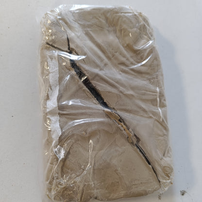 223551 - GLOREX 6 8075 201 - Argjilë e butë e bardhë 1000 g, argjilë natyrale, e butë dhe fleksibile, ngurtësohet me ajër, e përshtatshme për furra.