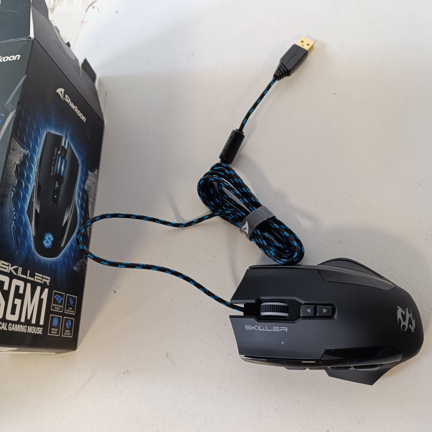 268265 - SHARKOON Maus për Lojëra Skiller SGM1 me Taste Makro, 10800 DPI, Ndriçim RGB, 12 Butona, Sistem Rregullimi Peshe dhe Softuer, Ngjyrë e Zi