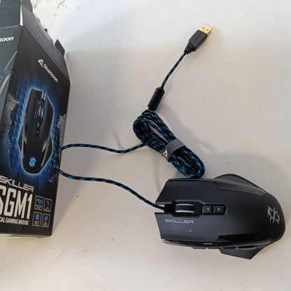 268265 - SHARKOON Maus për Lojëra Skiller SGM1 me Taste Makro, 10800 DPI, Ndriçim RGB, 12 Butona, Sistem Rregullimi Peshe dhe Softuer, Ngjyrë e Zi