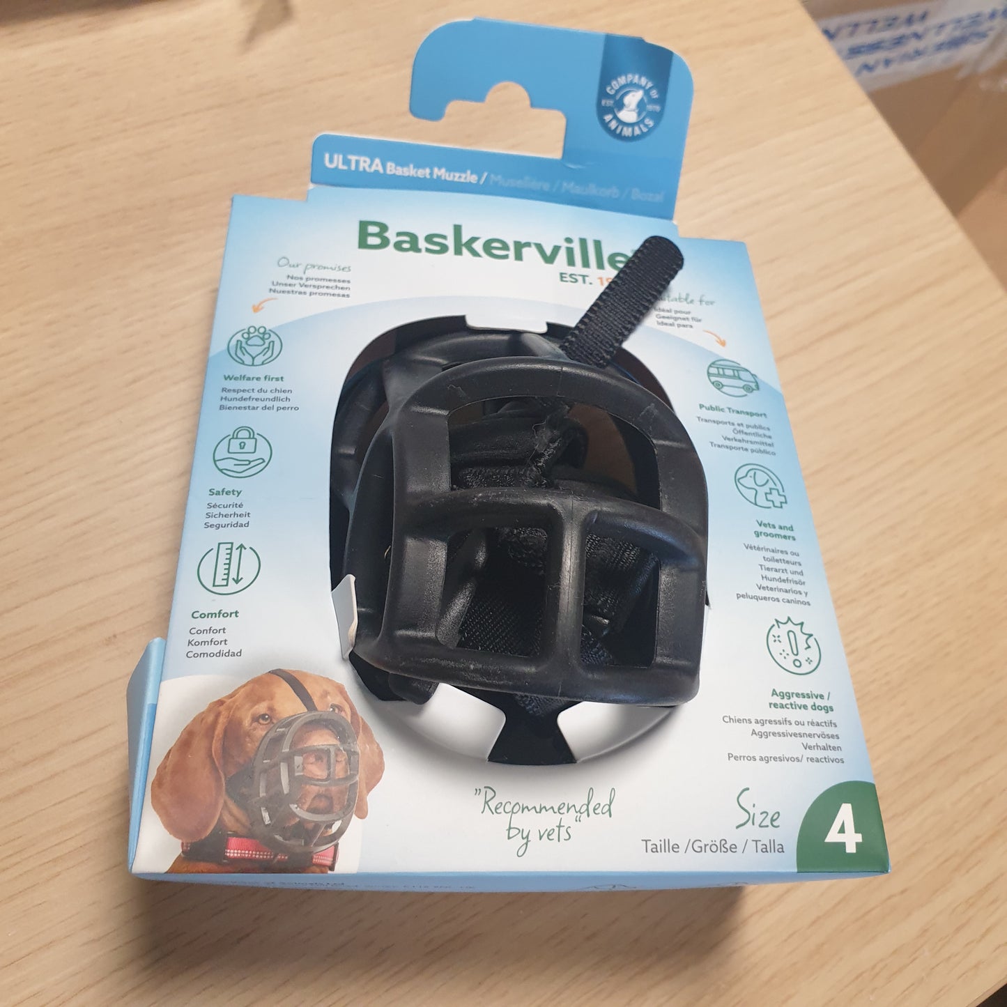 226883 - BASKERVILLE Grykë Ultra, e Zezë, Madhësia 4 (Gjatësia: 8 cm / Gjerësia: 32 cm)