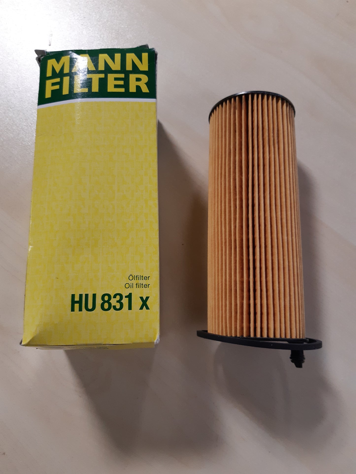 164006 - MANN-FILTER - Filtër Vajit HU 831 x për Makina dhe Mjete Tregtare