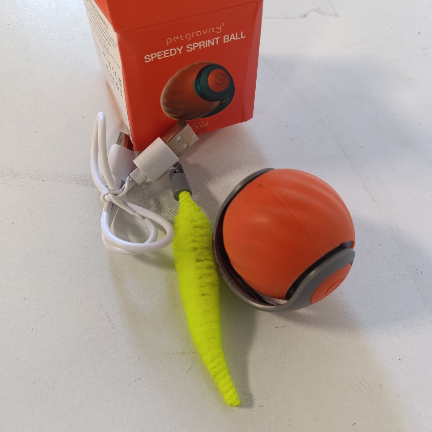 224813 - Lodër Interaktive Top për Mace, Lodër Elektrike Speedy Tail 2.0 me Bisht Puplash, 2 Mënyra Top Rrotullues Automatik për Mace, Portokalli