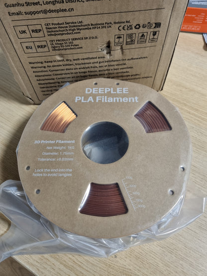 269115 - DEEPLEE Silk PLA 1.75 mm, bobinë 1 kg, bakër, me sipërfaqe mëndafshi me shkëlqim, saktësi e lartë ±0.02 mm, mbështjellje perfekte, pa bllokime, e përputhshme me printerët FDM