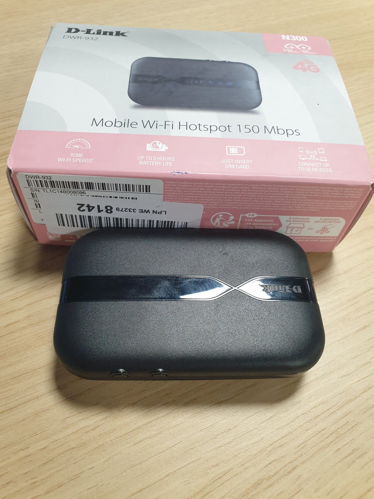 266189 - D-Link DWR-932 - Router celular 4G, 4G/LTE deri në 150 Mbps, 3G, WiFi N300, 300 Mbps në 2.4 GHz, WPS, Bateri 2000 mAh, WPA2, i zi