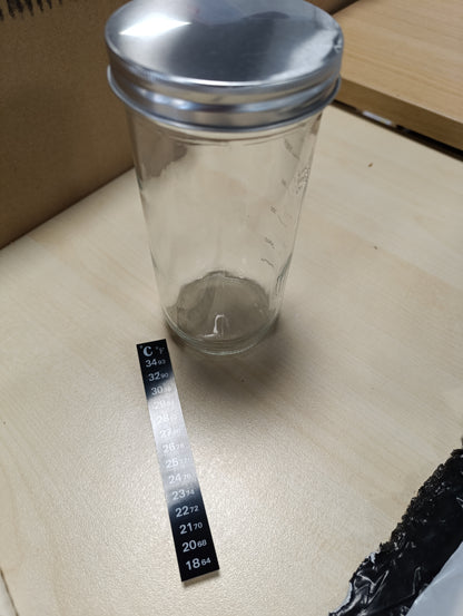 258082 - WITTSYER Kavanoz për brumë të thartë 720 ml, set për fillestarë me shirit shënues date, termometër, gotë matëse, shpatull silikoni dhe qese pjekjeje