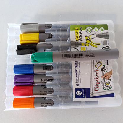 267155 - STAEDTLER Bojë Lumocolor, 8 shënues flipchart në një kuti, ngjyra intensive, thahet shpejt, me erë të ulët, nuk përhapet nëpër letër, 356 SWP8