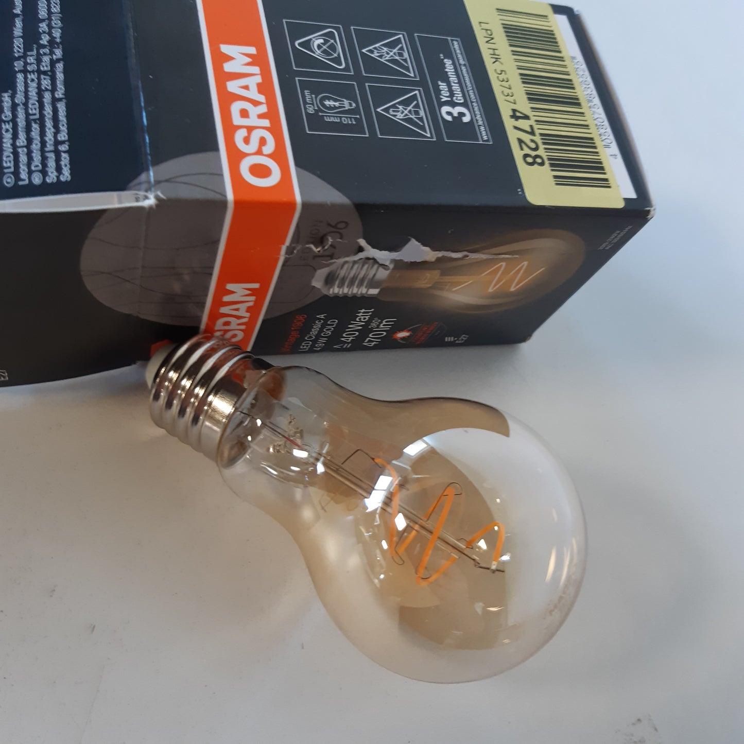 258309 - OSRAM Vintage 1906 Classic, llambë LED e bardhë e ngrohtë me filament spiral, 4.9 W, 470 lm, bazë E27, xham me ngjyrë ari, diametër 60 mm, temperaturë 2400K