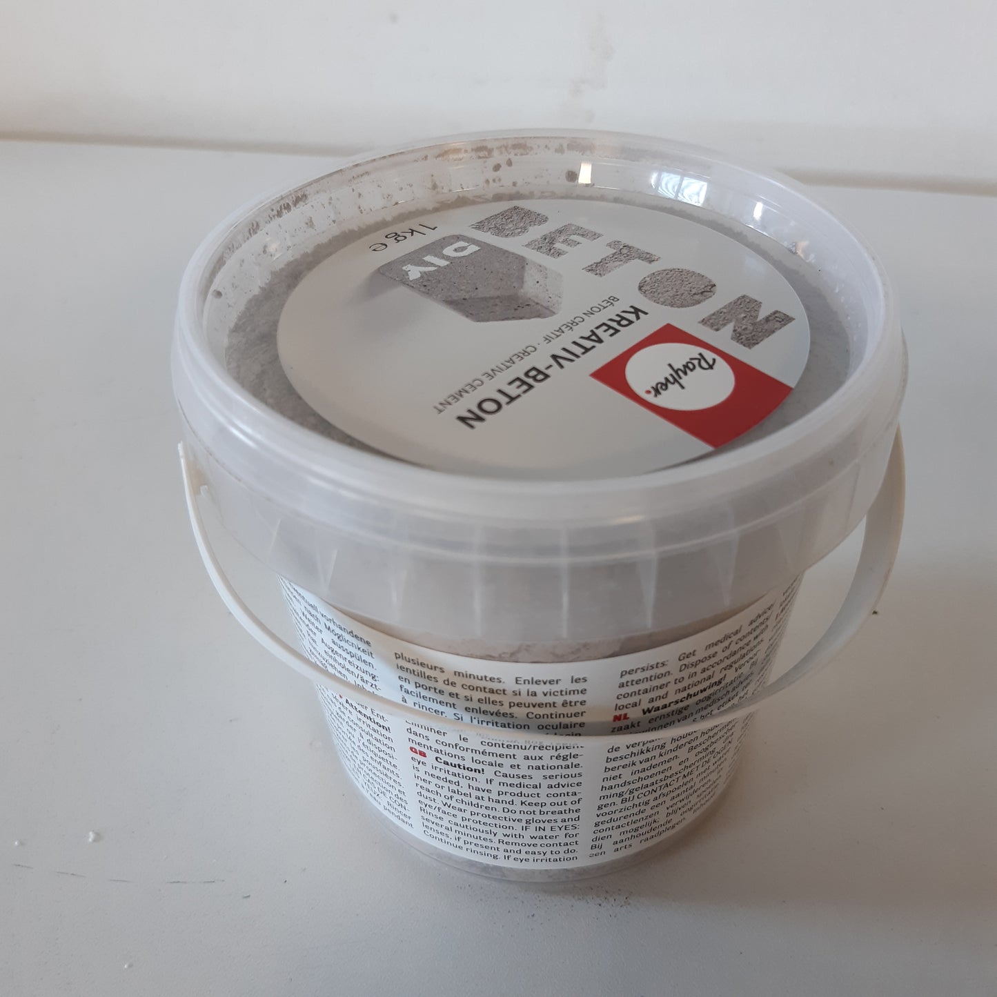 216585 - RAYHER 34152000 BETON KREATIV, KOVË 1 KG, ARGJEND, BETON ARTIZANAL, PLUHUR BETONI PËR DERDHJE