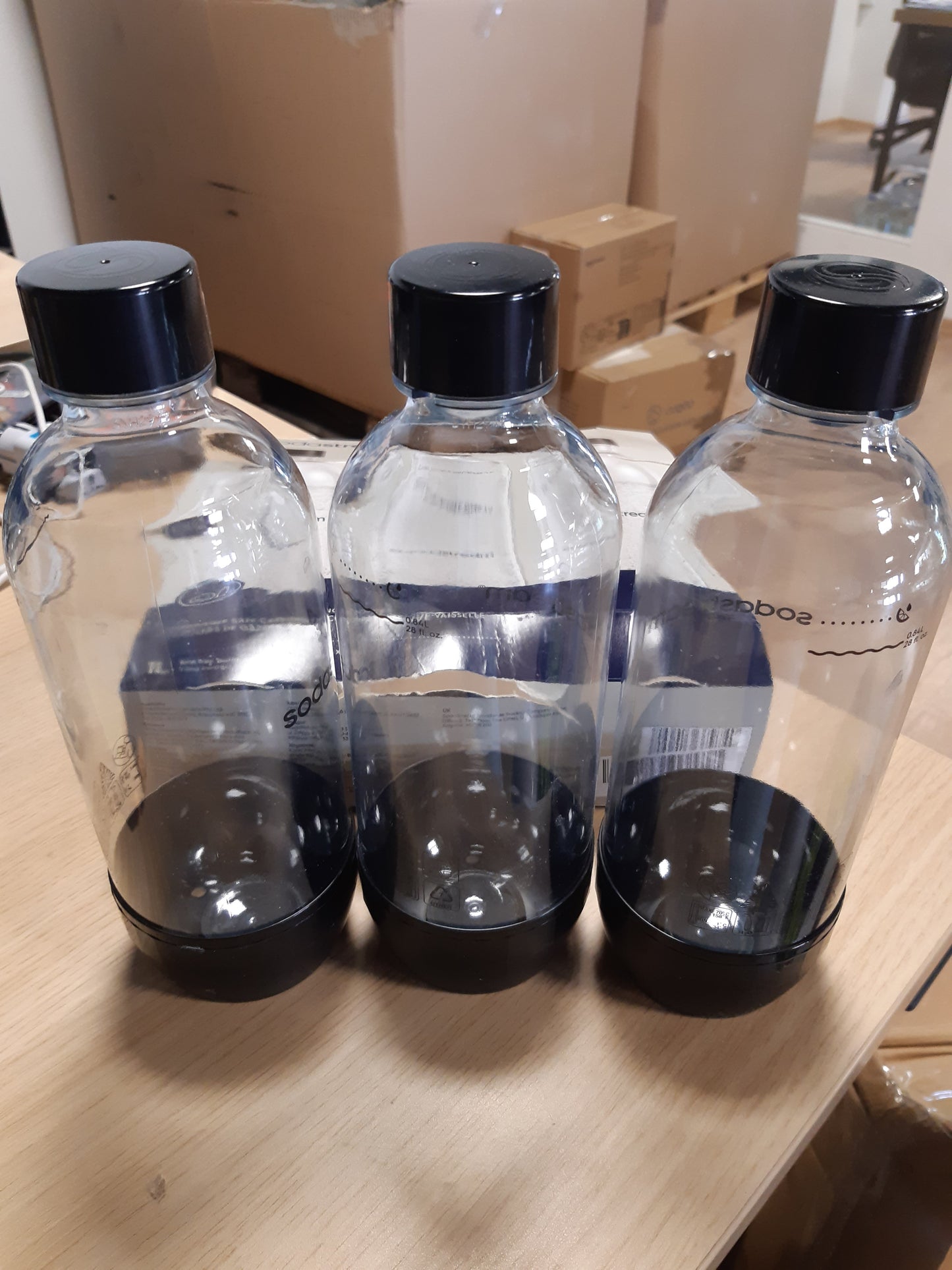 200244 - SODASTREAM 2260525 Shishe Uji Plastike të Shumëfishtueshme, Pako e 3 Copës, Kapacitet 1 Litër, 464