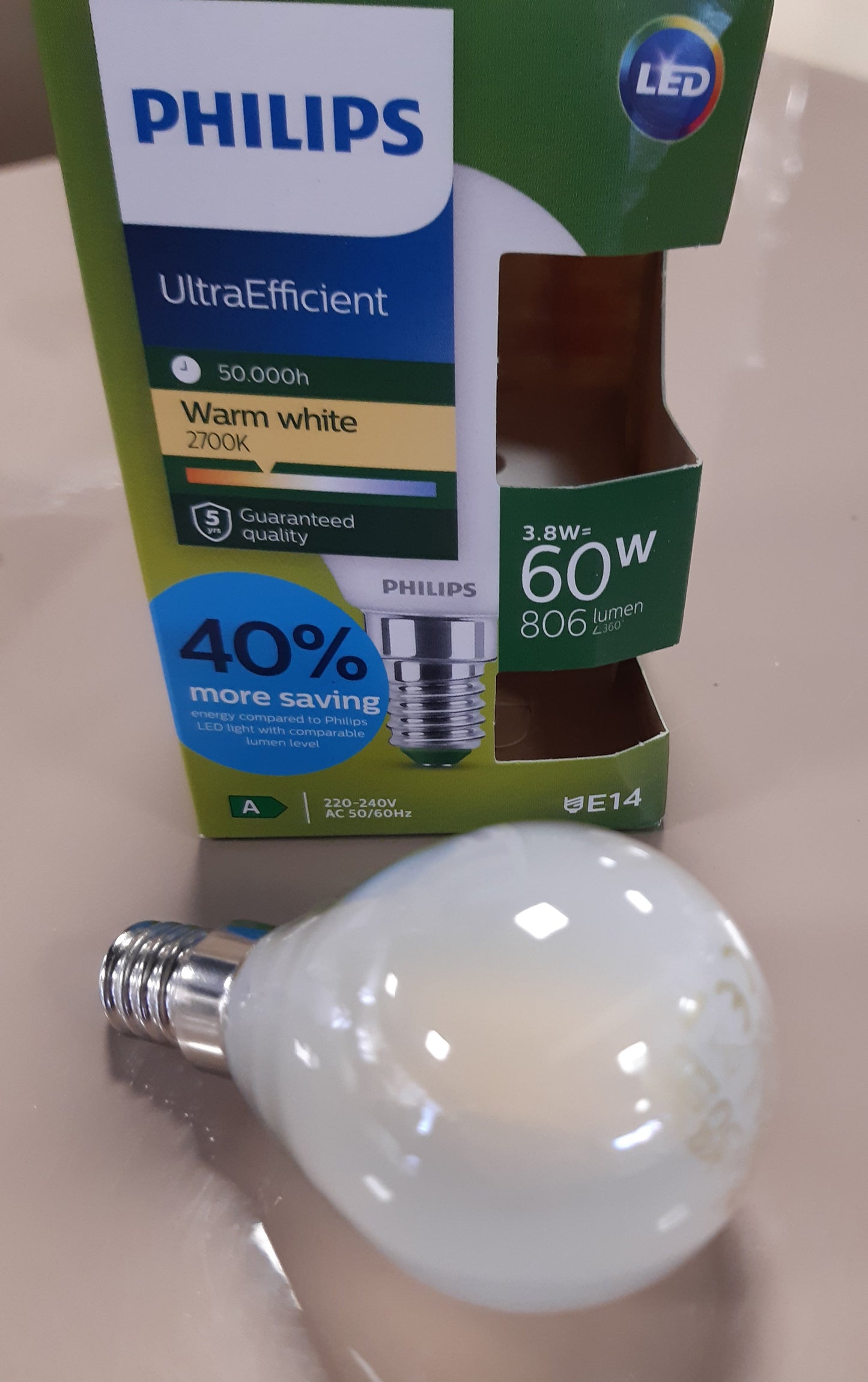211394 - PHILIPS Llambë LED UltraEfficient P45 me Ngricë, Bazë E14, Klasa e Energjisë A, 806 lm, Ekuivalente 60 W, E Bardhë e Ngrohtë (2700 K), EyeComfort, 50,000 Orë, 1 Pako