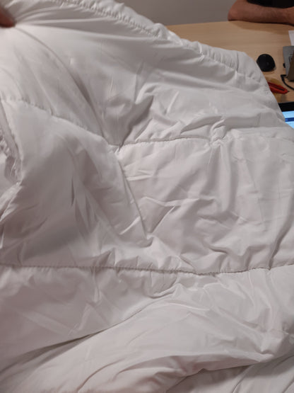 215841 - SLEEPLING Batanije Kursyese Energjie, Jorgan Dimri 135x200, Jorgan Dimri Ekstra i Ngrohtë me Peshë Mbushjeje 1685g, 100% Mikrofibër, e Lahet në 60°C