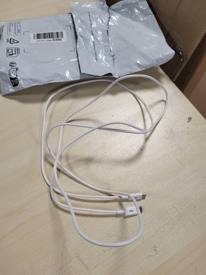 269515 - AMAZON BASICS Kabllo karikimi të shpejtë USB-C në USB-C, shpejtësi 480 Mbps, i çertifikuar USB-IF, për Apple iPhone 16/15, iPad, MacBook, Samsung Galaxy, tableta, laptopë, 1.8 m, i bardhë