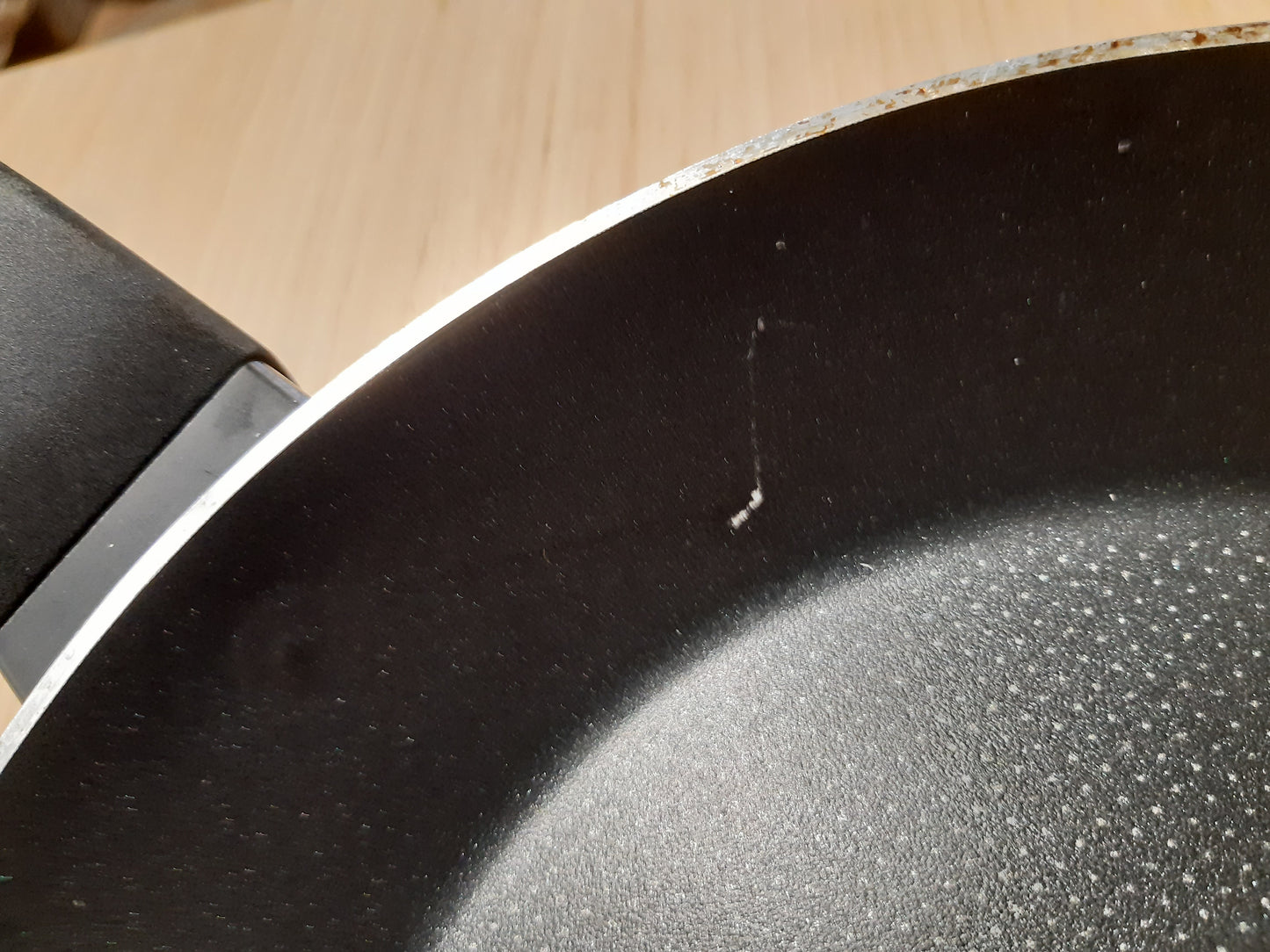 241741 - TEFAL Easy Cook & Clean - Tigan 20 cm, shtresë jo ngjitëse, alumin, JO i përshtatshëm për gatim me induksion, B5550233