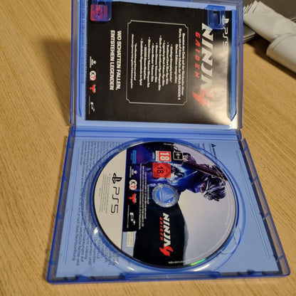 188777 - NINJA GAIDEN 4 - Edicioni Deluxe për PlayStation 5 [CD dhe Kodi në Kutinë]