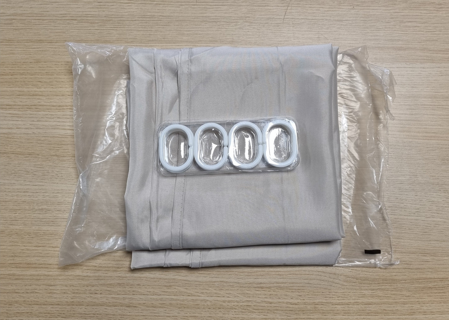 176310 - LERORES Perde Dushi prej Poliesteri, Anti-Myk, Rezistent ndaj Ujit, 170x200cm, Ngjyrë Bezhë, me Skaj të Peshuar dhe 10 Unaza për Vaskë