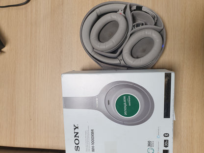 127215 - SONY WH-1000XM4 - Kufje pa tel, me anulim zhurme, lidhje shumëpikëshe, jetëgjatësi baterie deri në 30 orë, karikim i shpejtë - Argjend