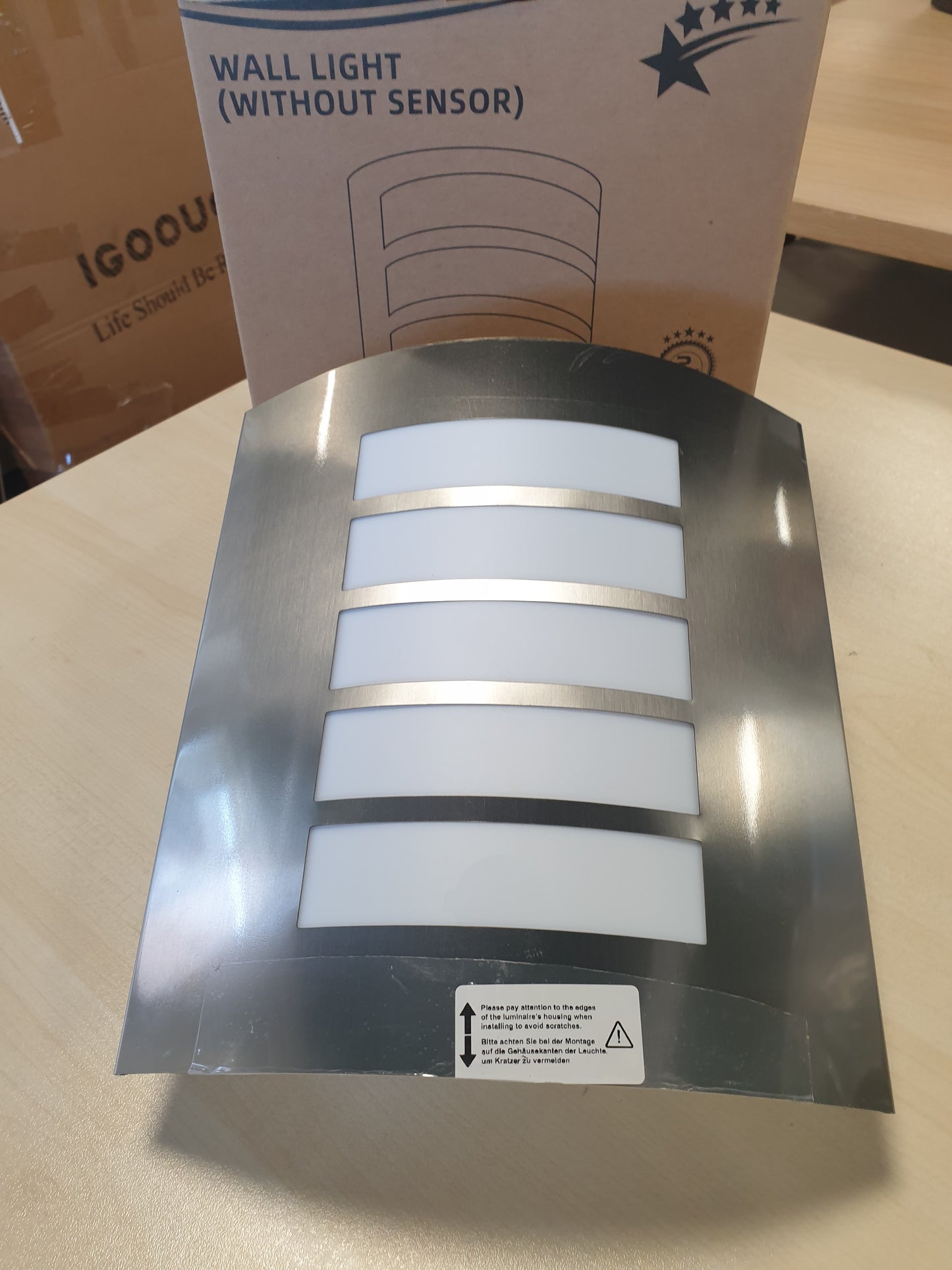 256401 - ALLESGUTE Llambë muri E27, llambë e jashtme, dritë muri katrore IP44, çelik inox i lëmuar ABS, përfshirë 1 llambë LED 12W 1200lm me ngjyrë të bardhë të ngrohtë