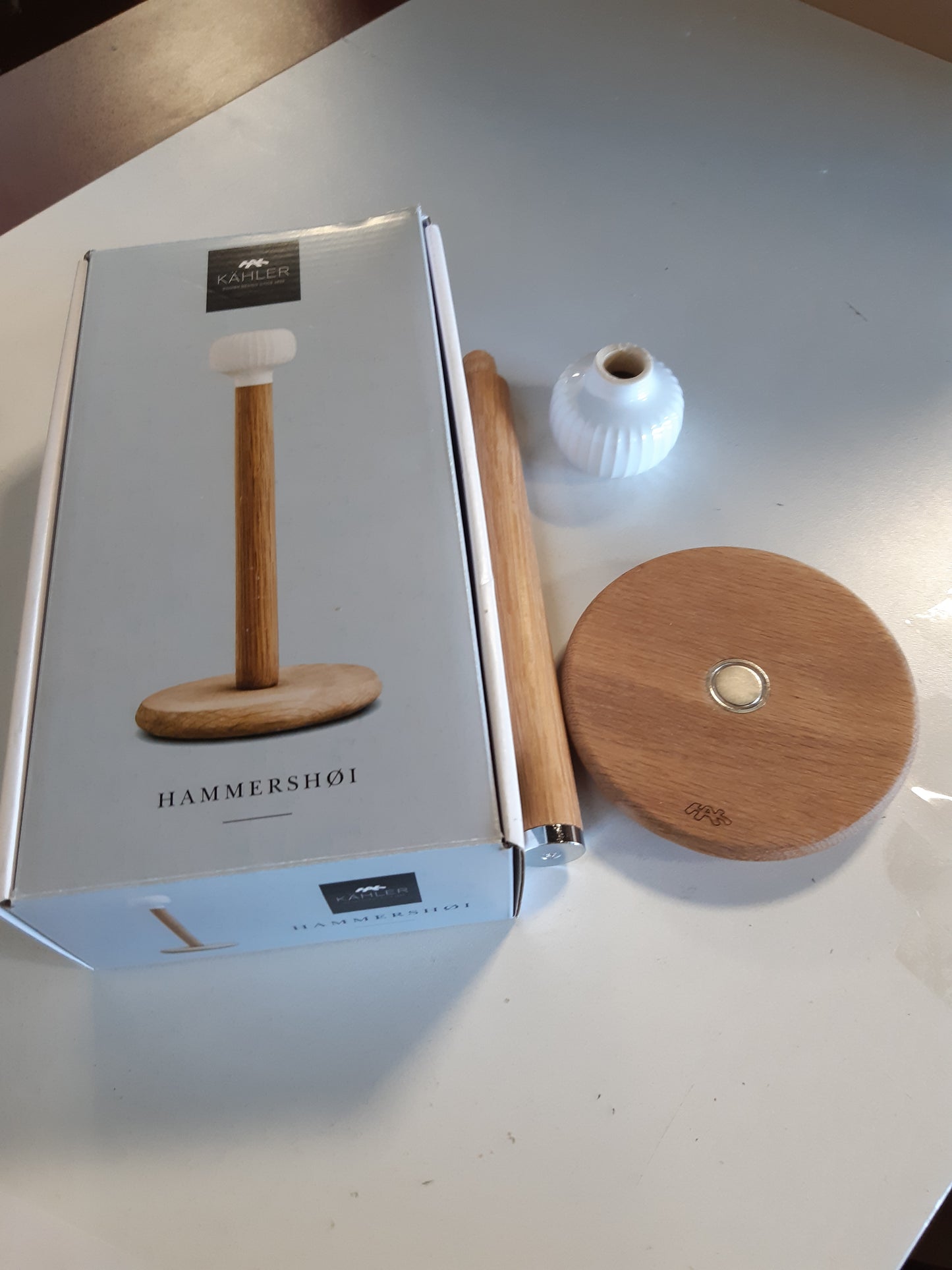 226136 - KÄHLER Mbajtëse roleje kuzhine H31 cm Hammershøi, dizajn i dobishëm danez, i bardhë