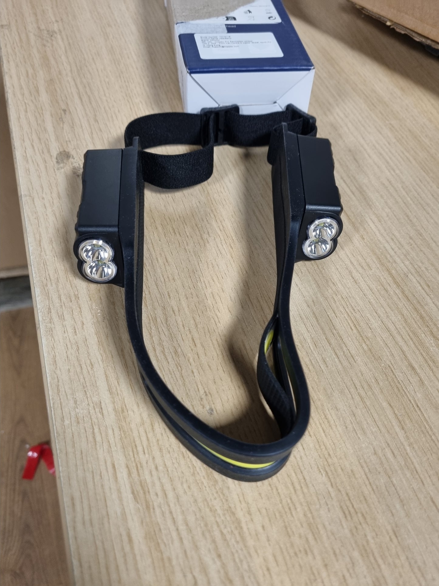 215613 - DIBONIUR Llambë koke LED ultra e fuqishme me 8 mënyra ndriçimi, kënd i gjerë 340°, e rikarikueshme me sensor lëvizjeje, IPX4 e papërshkueshme nga uji