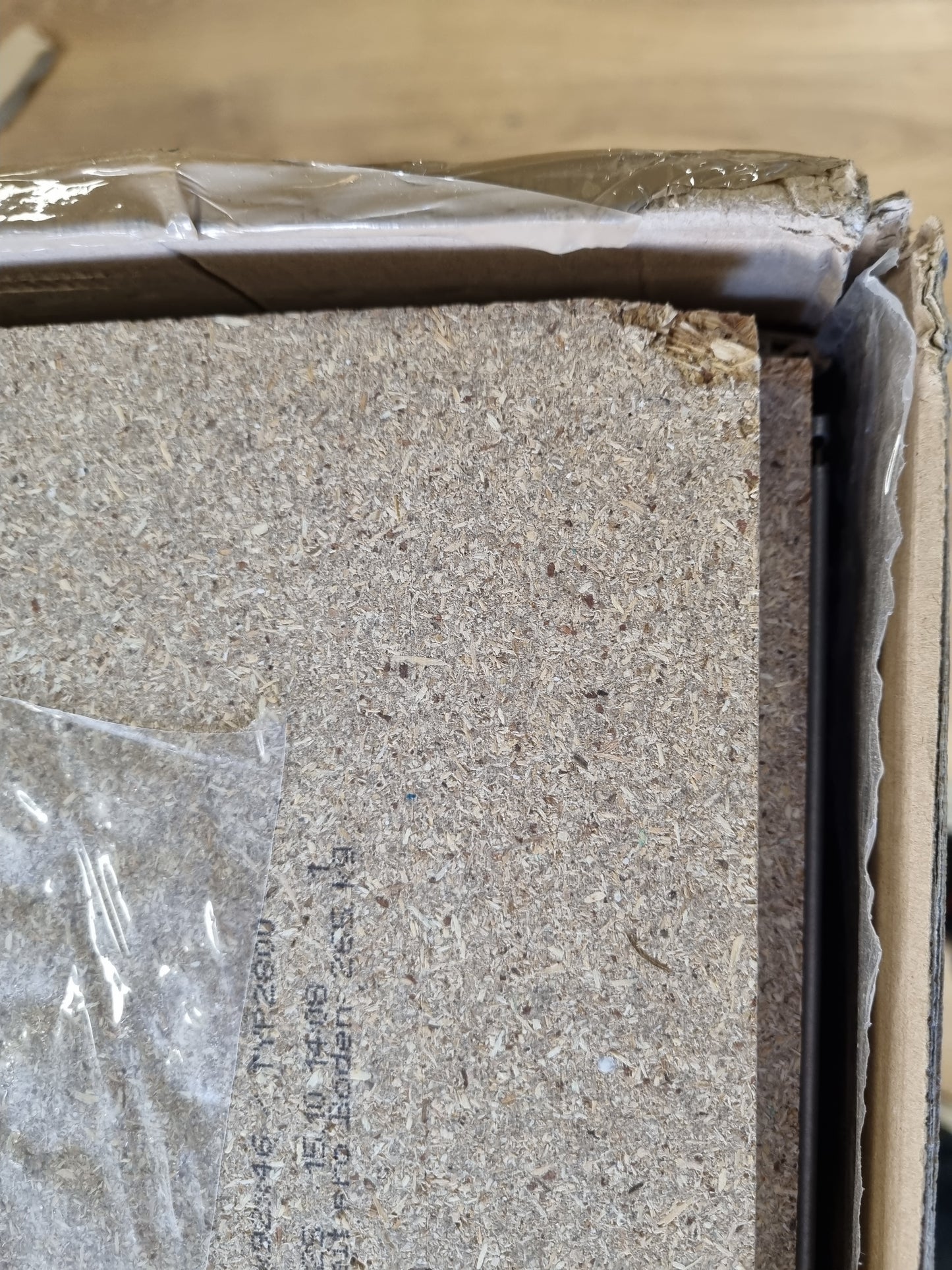 167200 - TKT - Njësi Raftesh me 5 Rafte Druri dhe Tra Mbështetës 180x92x46cm, Kapacitet Ngarkese 265kg, për Punishte, Dhoma Ndenjeje dhe Bodrume, ngjyrë Antracit