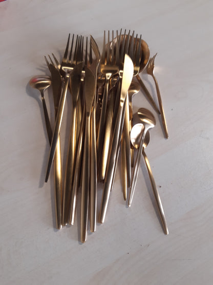 222627 - BESTDIN Set takëmesh Matte Gold, 30 copë, për 6 persona, çelik inox, i përshtatshëm për lavastovilje