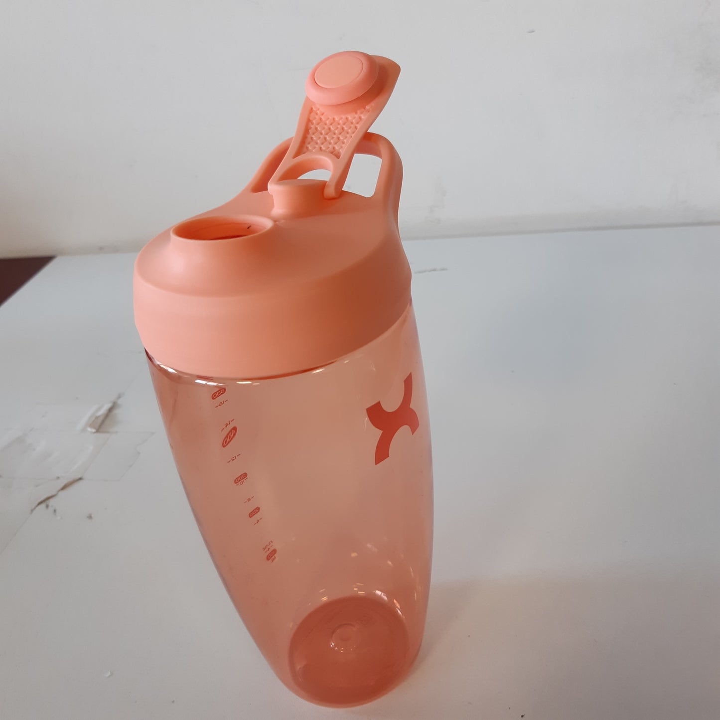 219686 - PROMIXX PURSUIT Protein Shaker – 700ml, I papërshkueshëm nga rrjedhjet, pa BPA, Koral
