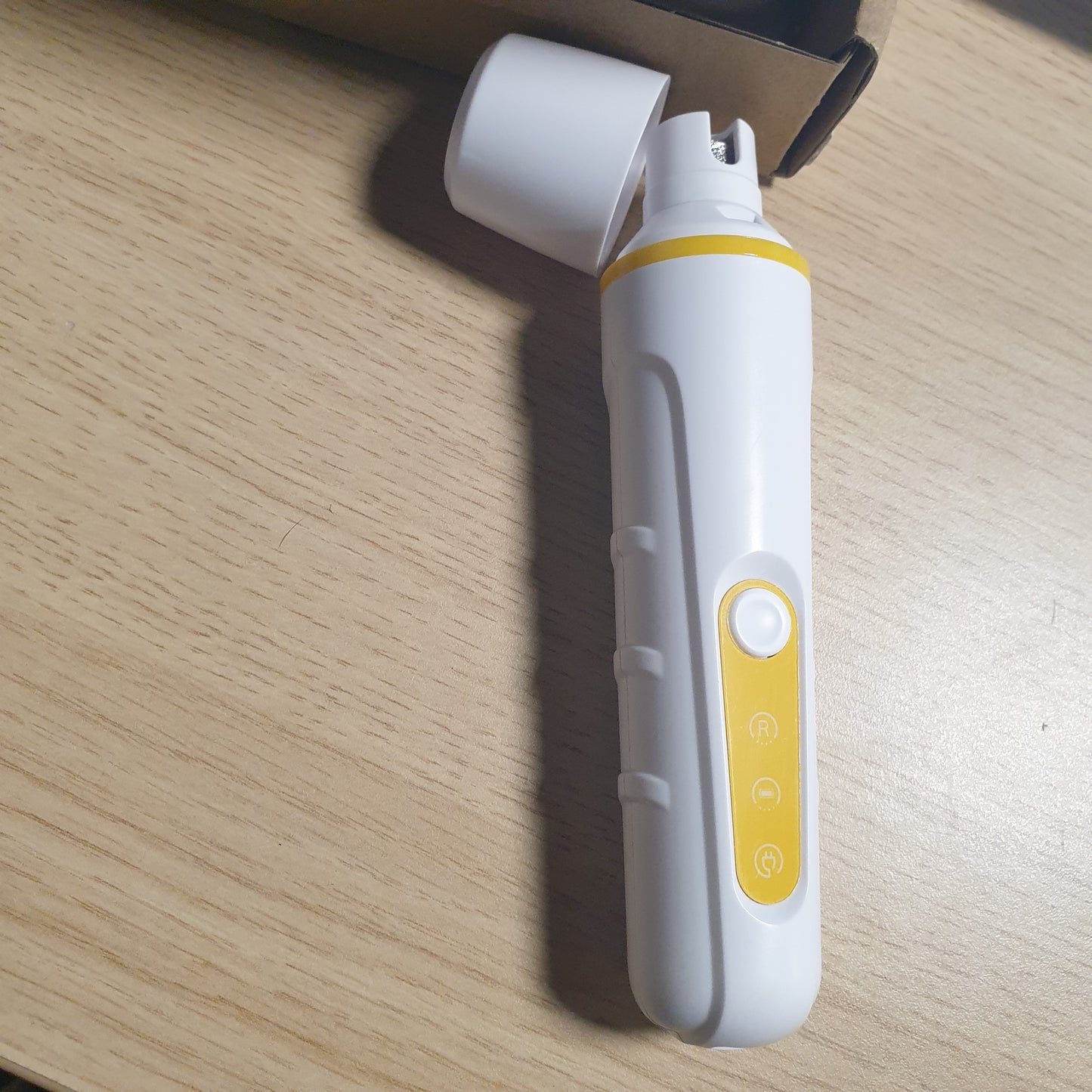 237080 - FURBONA Grimcues thonjsh për qen me dritë LED të përforcuar – super i qetë, 2 shpejtësi, i rikarikueshëm USB-C, ekran inteligjent LED, 3 opsione bluarjeje, për qen, macet dhe të gjitha madhësitë e kafshëve shtëpiake