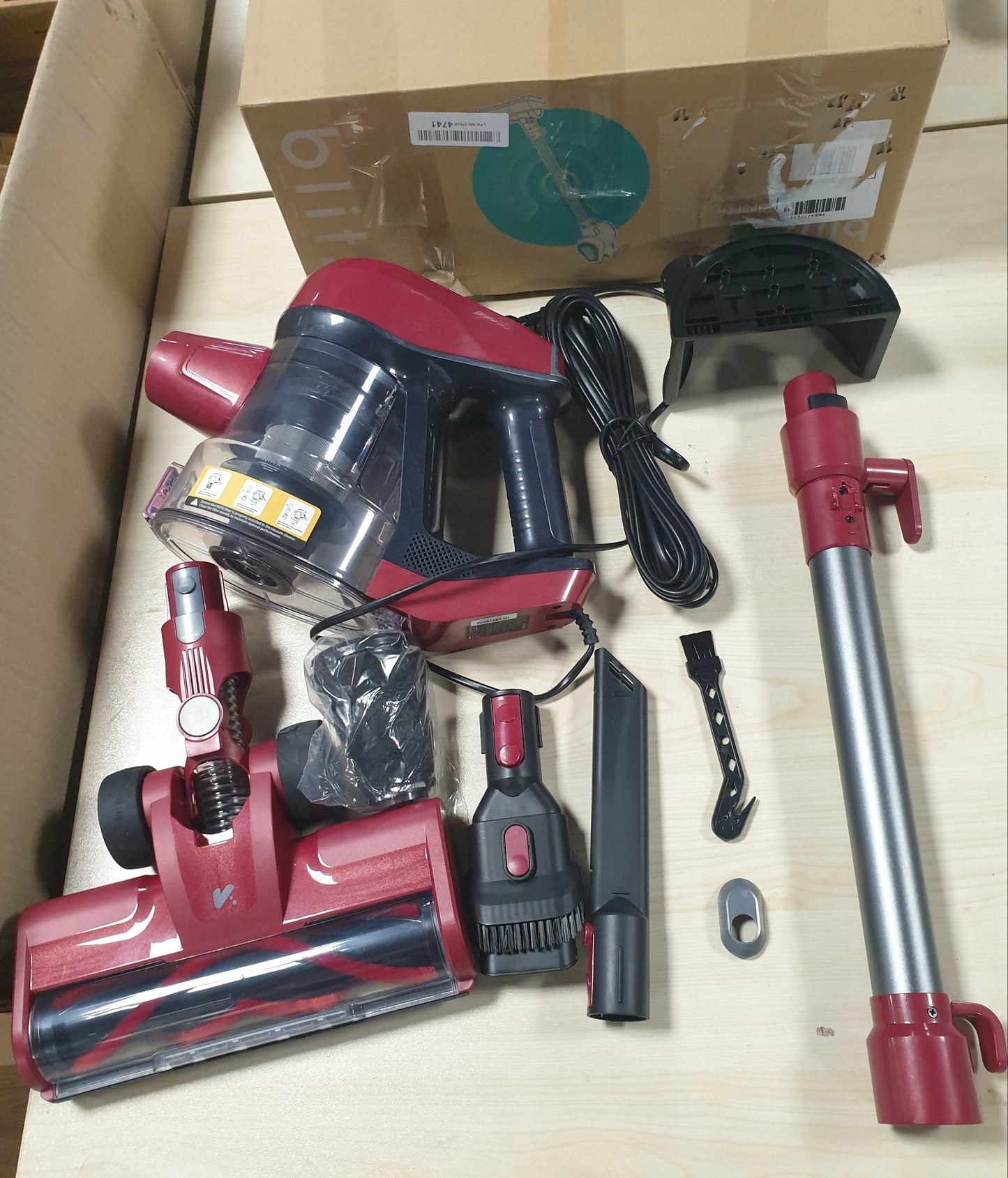 250067 - VEXILAR Fshesë me korrent C8 me kabllo, Thithje e fuqishme 60KPa/600W, Kabllo 7 metra, Fshesë 3-në-1, Kosh plehrash 1.5L, Fshesë vertikale për qime kafshësh shtëpiake/qilima/dysheme/makinë