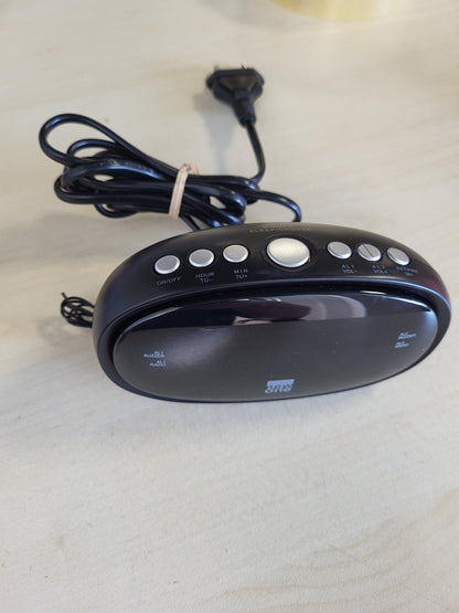 267024 - CR-100 Radio-orë me ekran LED, alarm i dyfishtë, funksion shtyrjeje, radio FM, funksionim nga rrjeti elektrik dhe rezervë me bateri