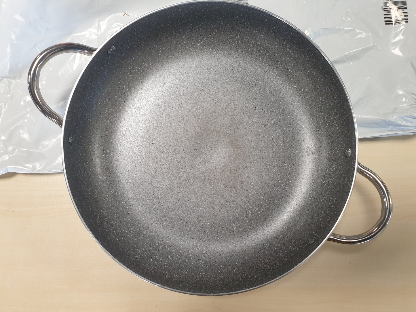 217740 - AETERNUM Tigan i Madh për Familje, Diametri 32 cm, Alumini, Jo-Ngjitës, I përshtatshëm për Induksion