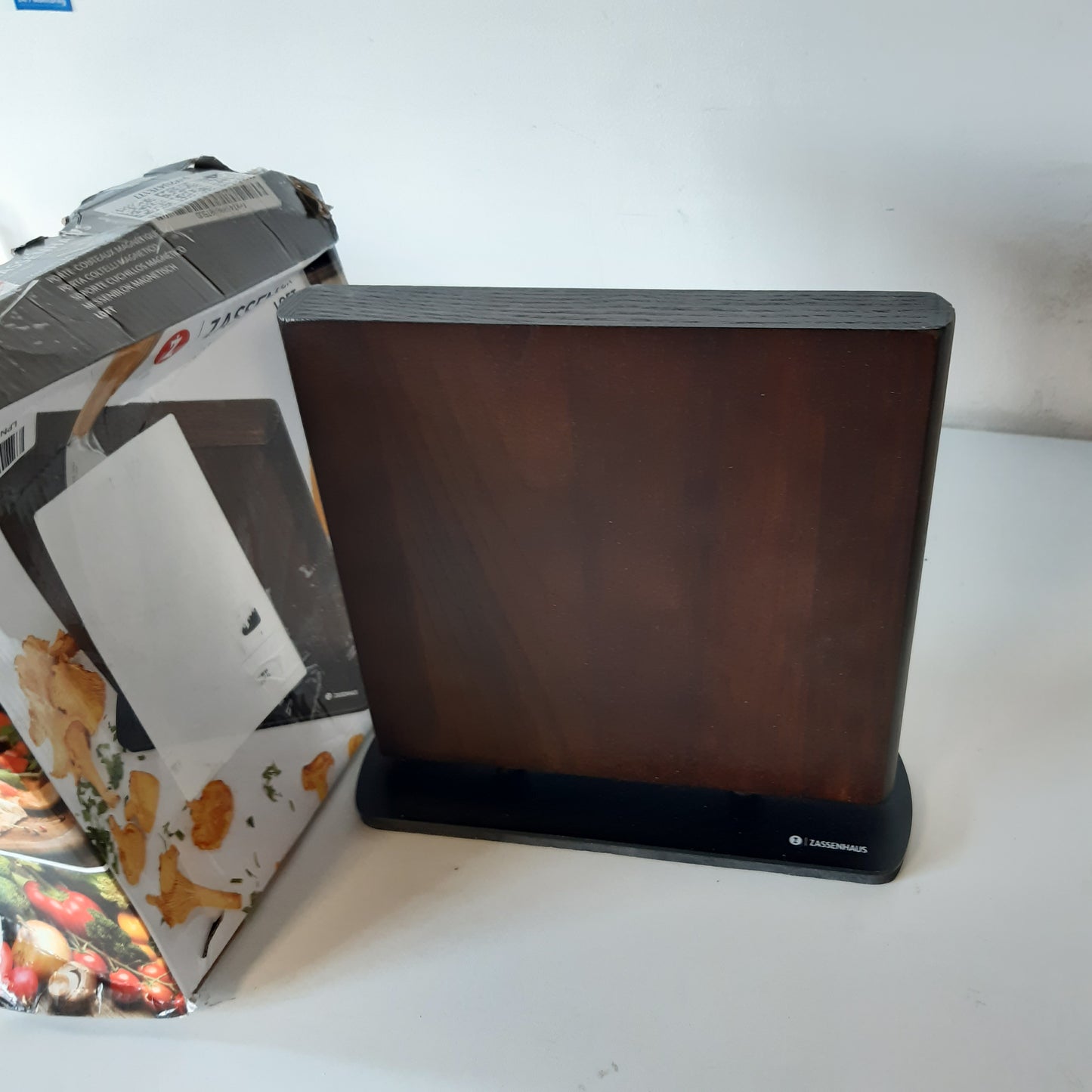 255120 - ZASSENHAUS Bllok Magnetik Thikash LOFT, për 10 thika, mbajtëse magnetike prej druri, 28 × 9 × 26.5 cm, prej druri