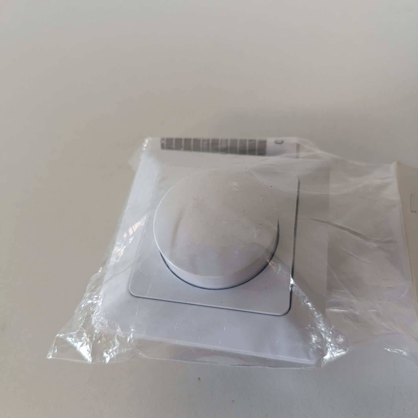 218456 - EMOS Ndërprerës Ndriçimi LED me Çelës Rrotullues, 230 V~, 50 Hz, 7-150 W/VA, i Bardhë (me Shkëlqim)