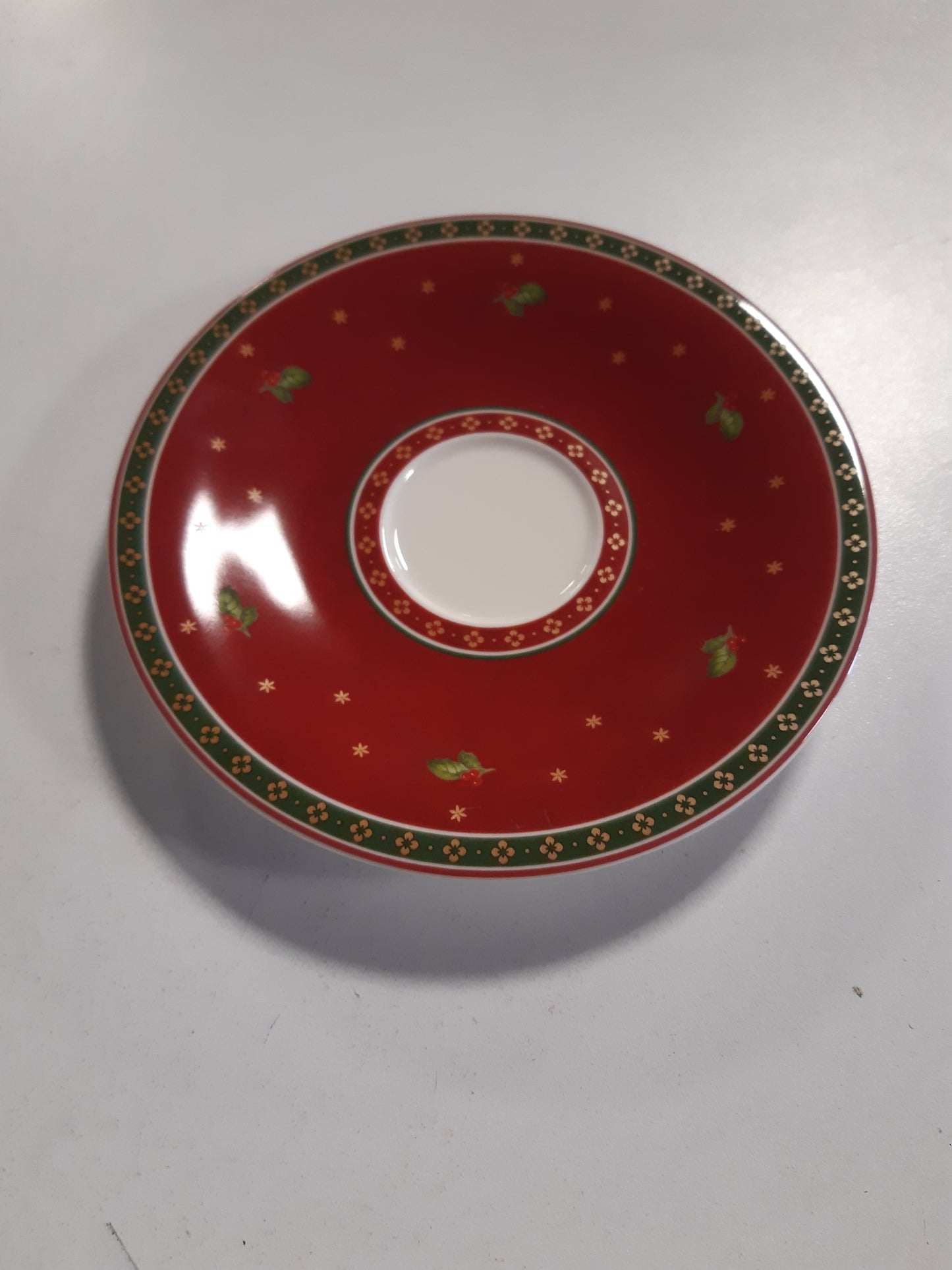 205799 - VILLEROY & BOCH - Pjatë Kafeje e Kuqe për Krishtlindje, Porcelan Premium, e Mundshme për Lavatriçe dhe Mikrovalë