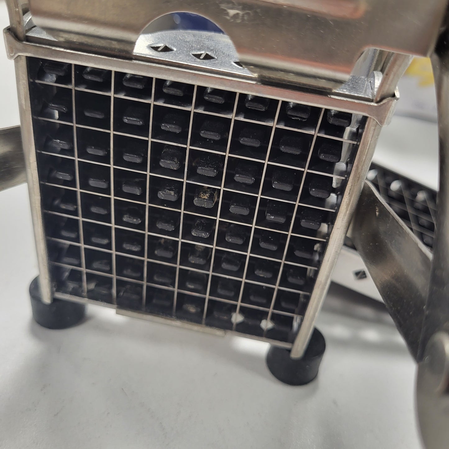 226851 - TELLER LOUIS Prerëse patatesh të skuqura, çelik inox, gotë thithëse, 2 thika të përfshira