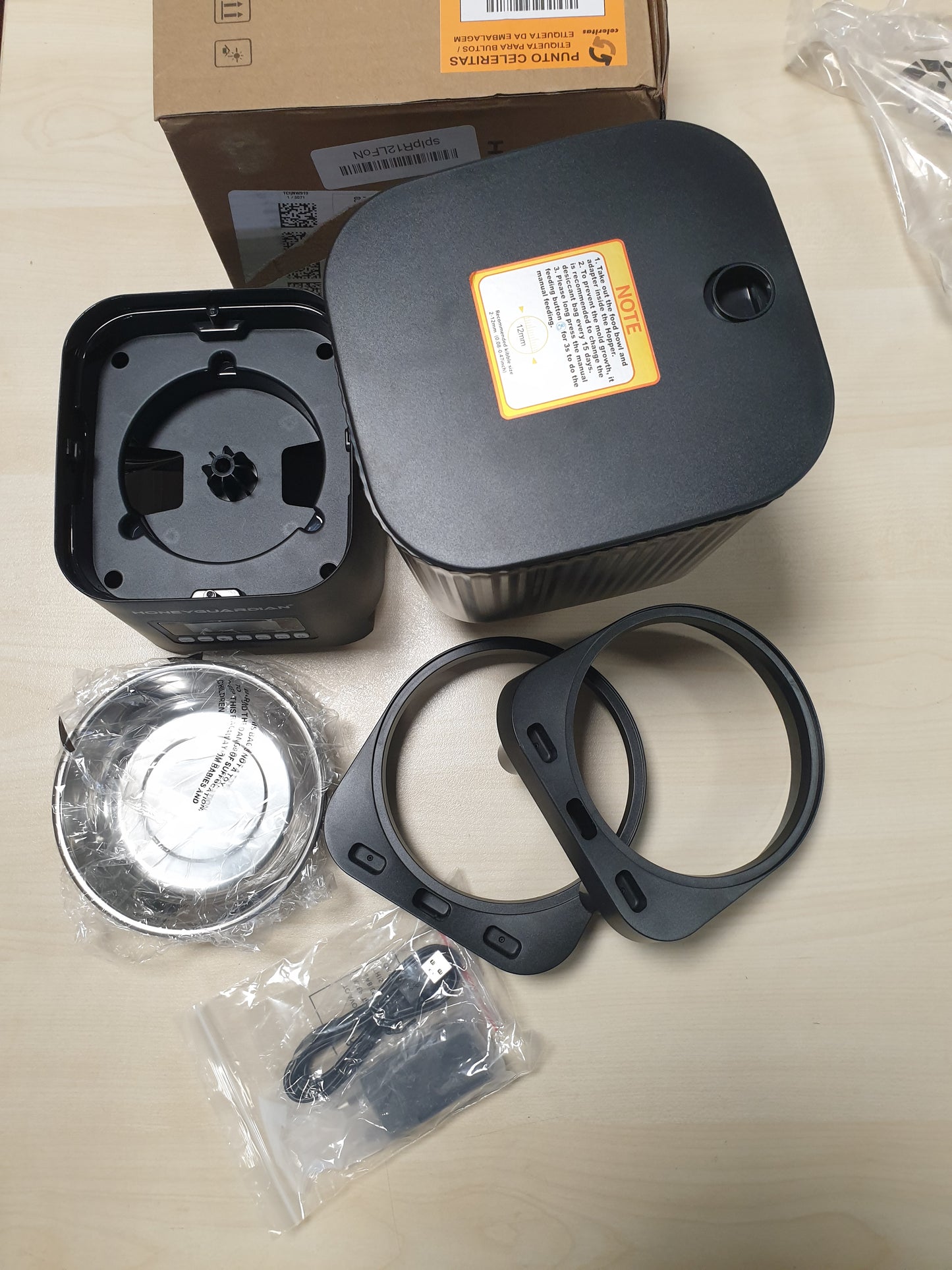 221533 - HONEYGUARDIAN Ushqyes automatik i dyfishtë për mace, 3.5L me 2 tasa, çelik inox 304, Regjistrues zëri
