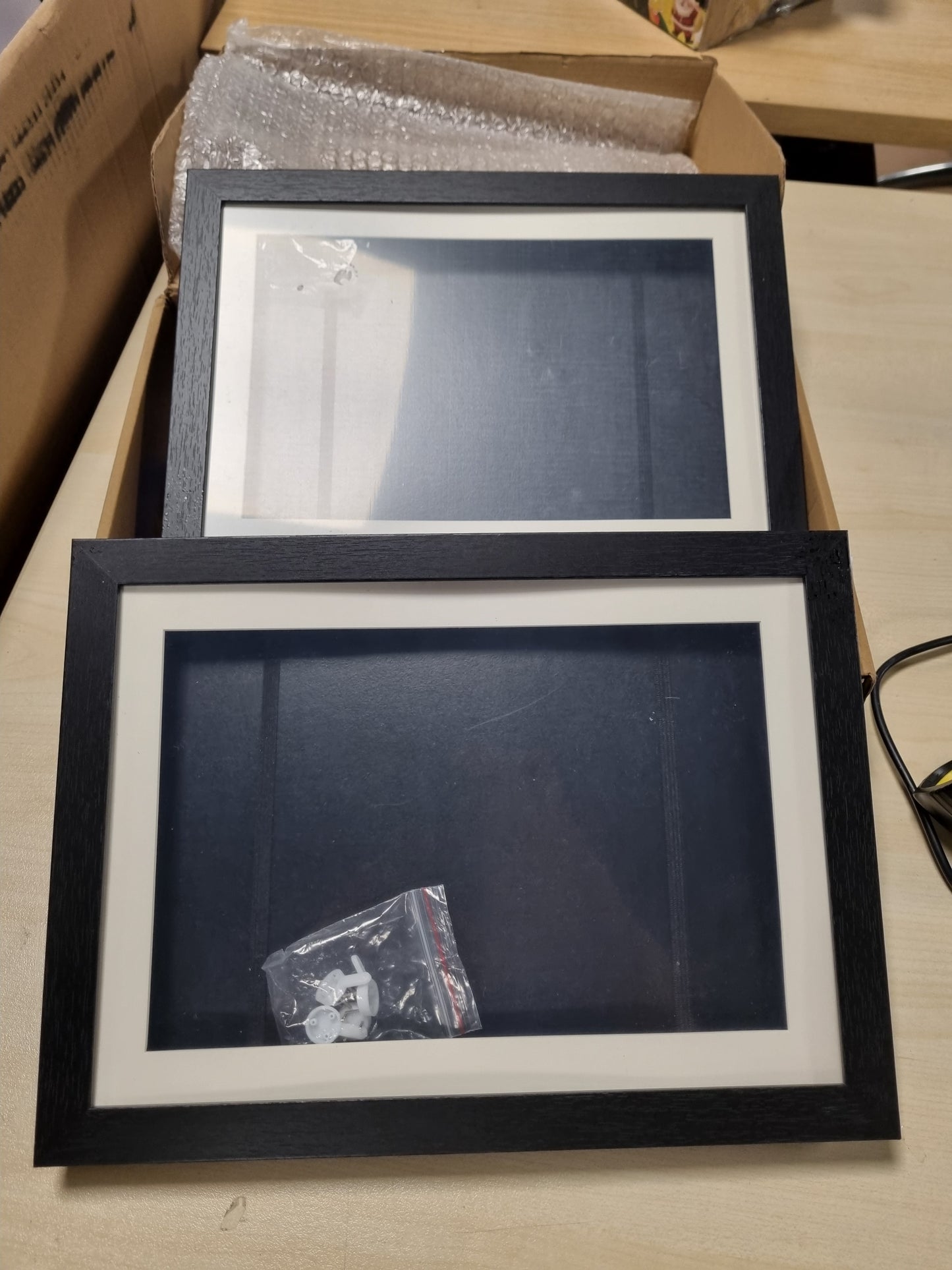 223698 - KEYOHOME Kornizë Vizatimi për Fëmijë 2 copë, Panele Ndërrimi, Hapje Përpara A4, Kapacitet për 100 Vepra Arti, e Zezë