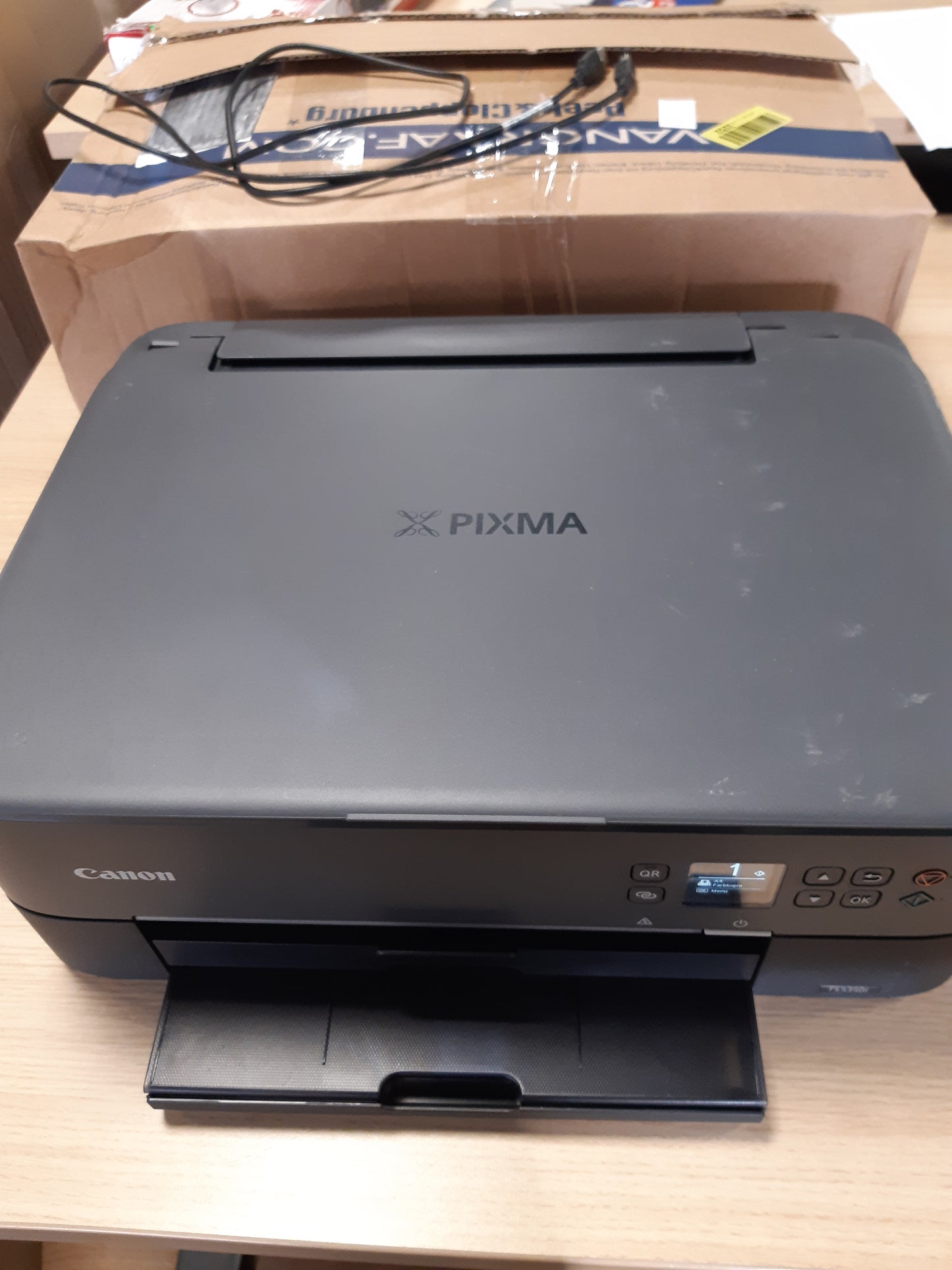 126172 - CANON PIXMA TS5350i - Printer Multifunksional për Përdorim në Shtëpi me Ekran OLED, Printim pa Tel nga Smartfoni, me Plan Printimi PIXMA