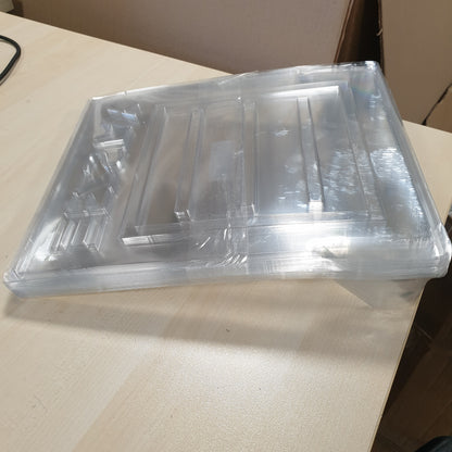 251414 - Organizues dollapi plastik transparent, pako me 20 njësi, mbajtëse bluzash për dollap kompakt dhe rezistent