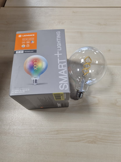 241228 - LEDVANCE Llampë LED E27 me WiFi, sferike, 4.8W (470 Lumen), xham i bardhë, me errësim, ngjyra e dritës RGBW (2700-6500K), e përputhshme me Alexa, Google Assistant, 1 në pako