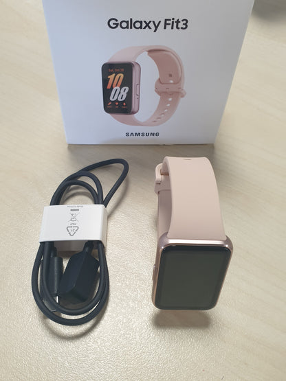 266412 - Rrip fitnesi Samsung Galaxy Fit3, bateri që zgjat shumë, zbulim rënieje/SOS, barometër, IP68, monitorim gjumi, mbi 100 ushtrime, menaxhim njoftimesh/muzike, rozë e artë [versioni italian]