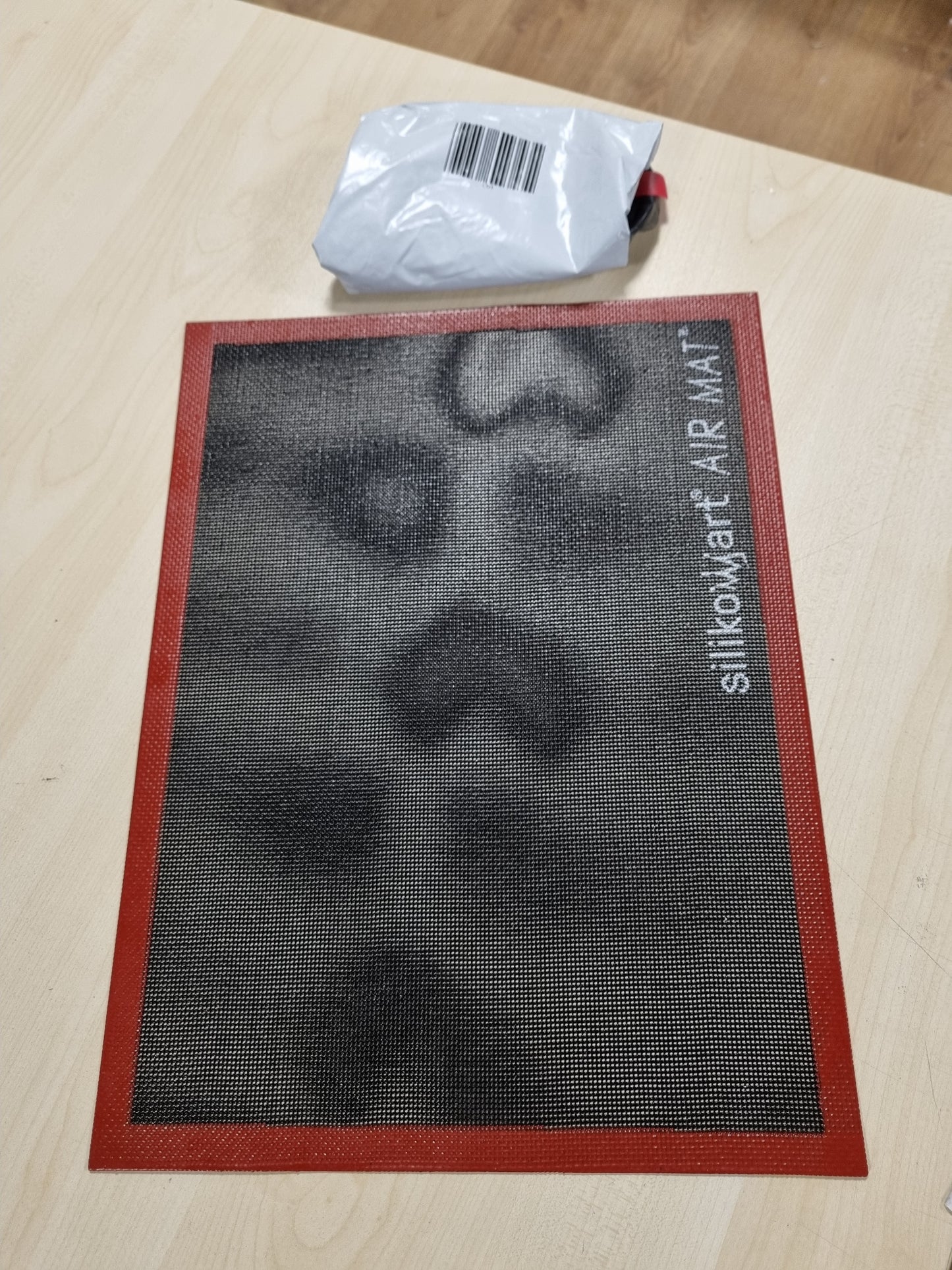 252802 - SILIKOMART | Tapet pjekjeje prej silikoni me mikro-perforim, 400x300 mm, bërthamë prej fiberglasi, prodhuar në Itali.