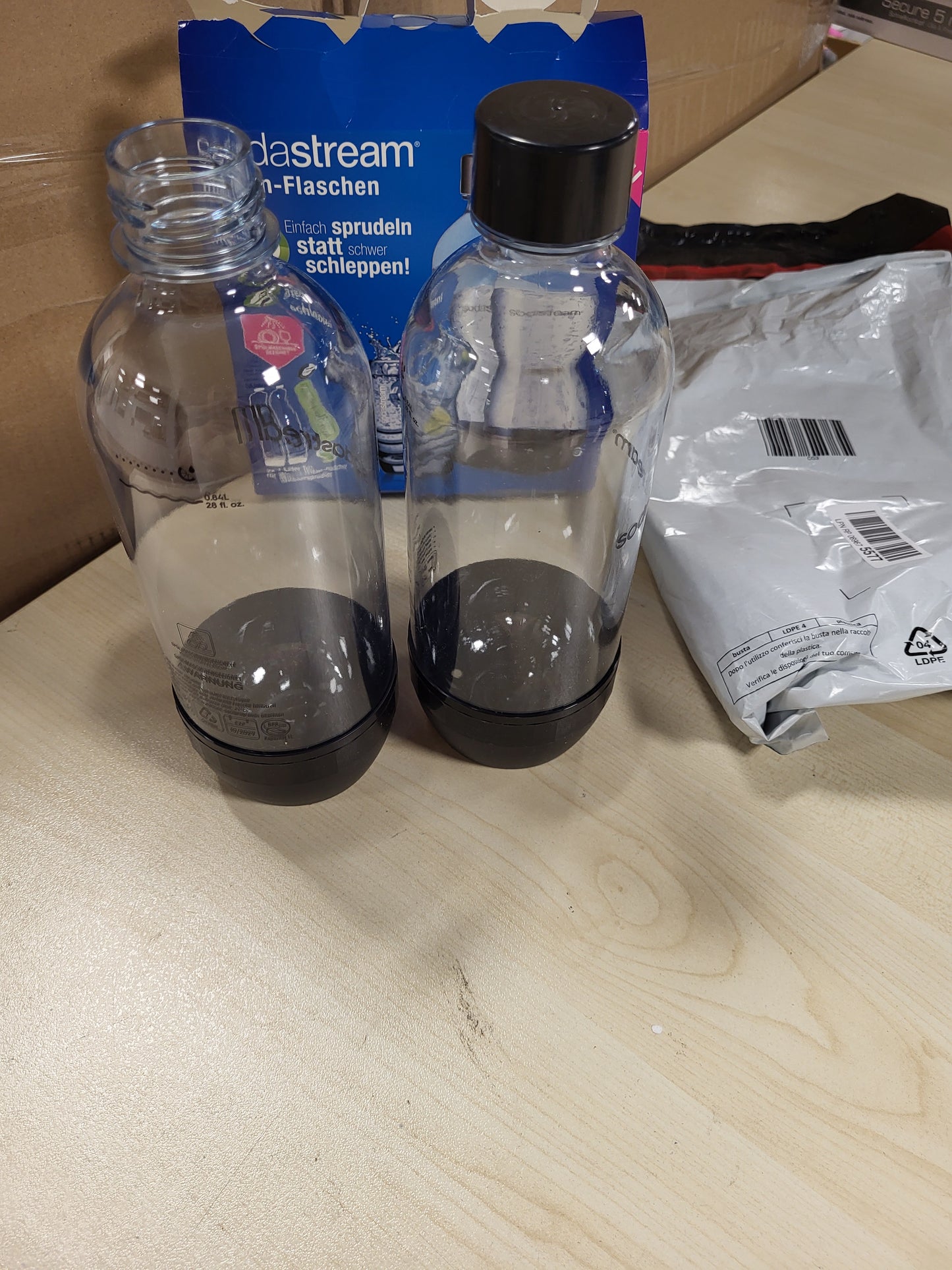 215456 - SODASTREAM Shishe zëvendësuese 1L për pajisjet e zakonshme të ujit të gazuar, 2 shishe PET 1L, të zeza