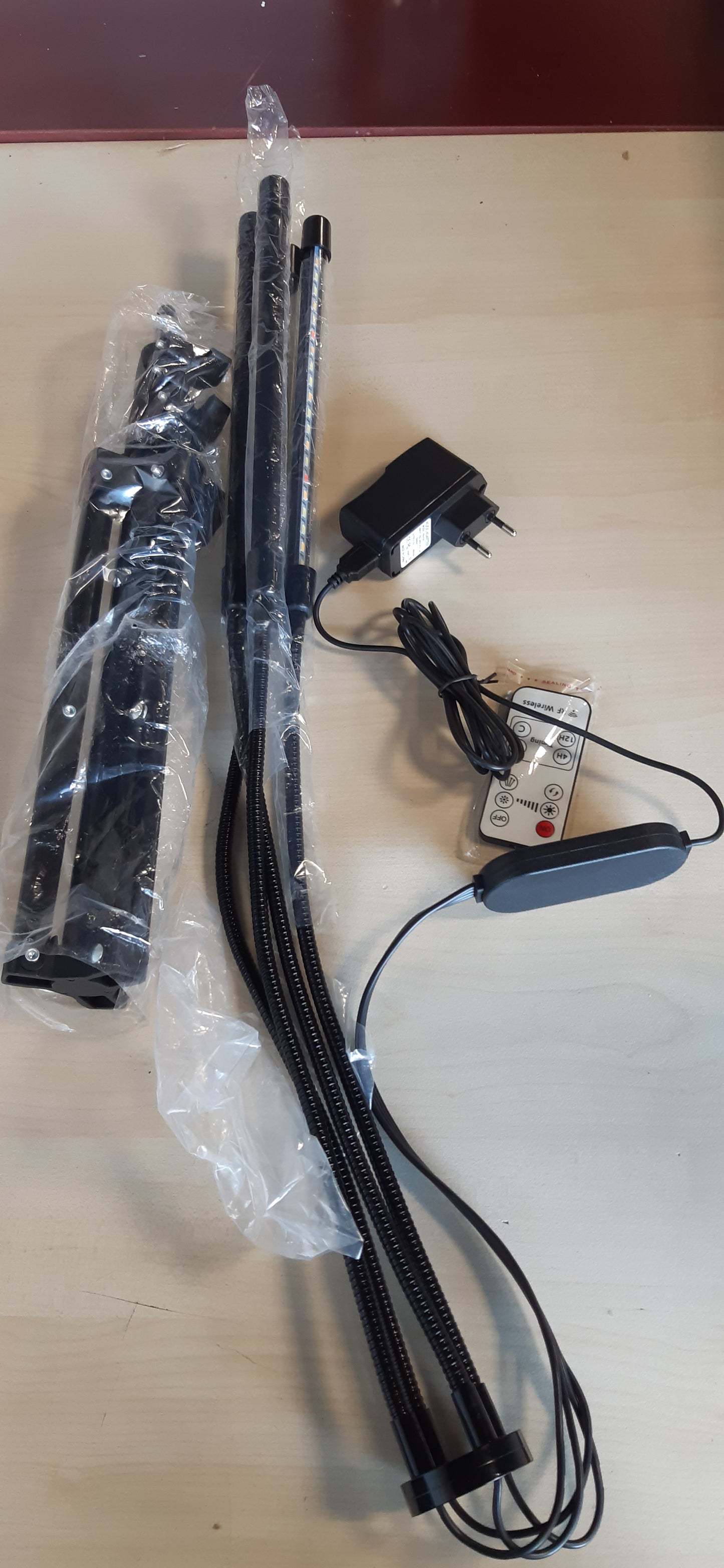 221678 - CXhome Llambë LED për Bimë Hortikulturore, llambë dyshemeje 15.7-43.3", 4 në 1 e kuqe/blu, Kontrollues RF, 3 mënyra ndriçimi, 10 nivele shkëlqimi