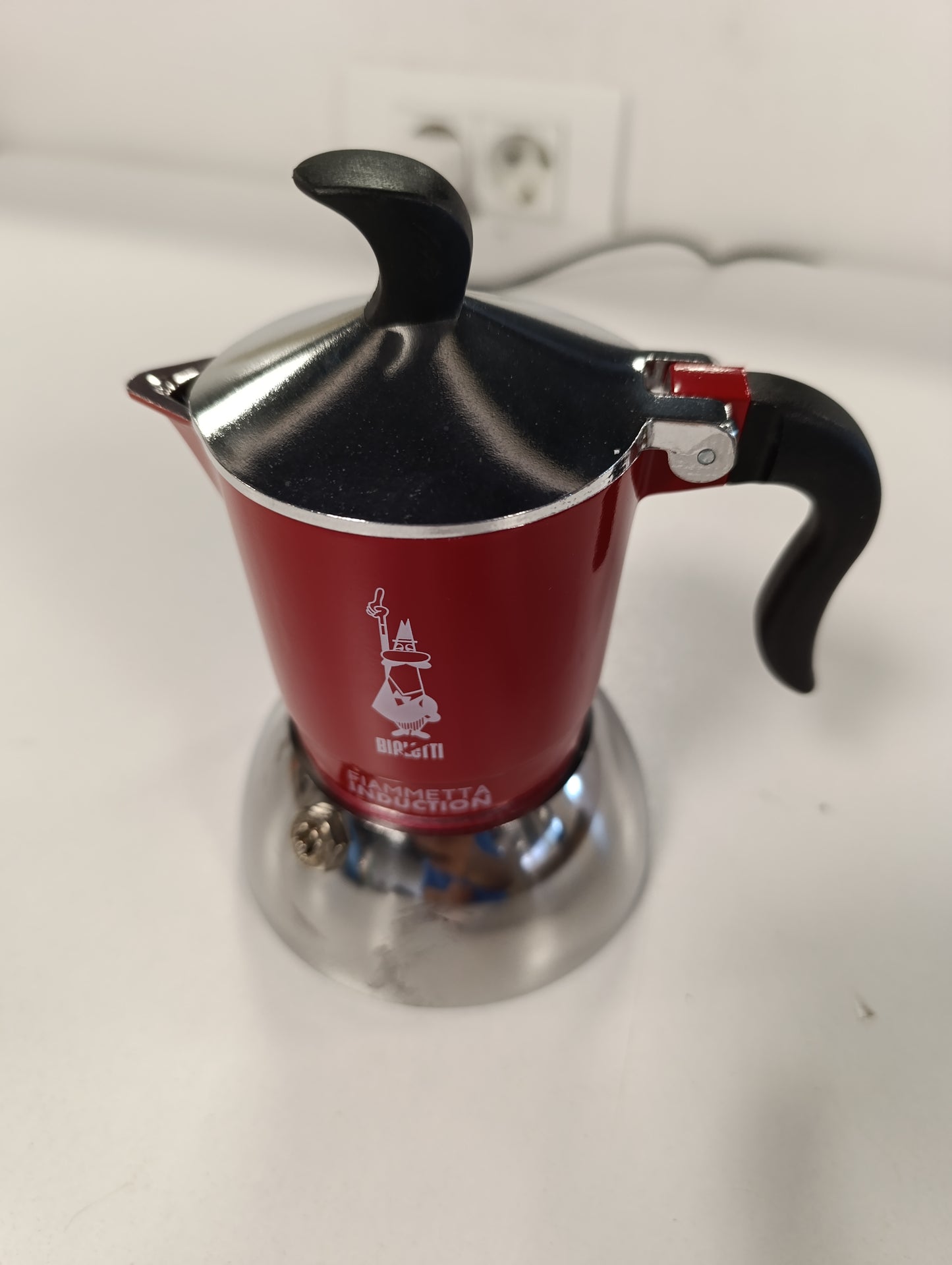 187639 - BIALETTI Makinë kafeje Fiammetta me induksion, Kapacitet për 2 filxhanë (100 ml), e Përshtatshme për të Gjitha Sobat, Materiale Prej Metali, e Kuqe