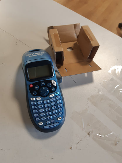 267997 - DYMO Printer Etiketash Dore LetraTag LT-100H, Printer Portativ Etiketash me Tastierë ABC, Përfshin Etiketa Letre, Etiketa Plastike të Bardha dhe Transparente