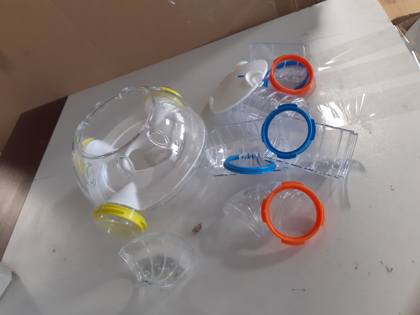 222435 - FERPLAST Set tubash për hamsterë, 4 copë, përfshin modulin e strehimit dhe tunele me vrima ventilimi