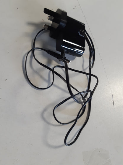 186277 - AKITAS Paçavice pa tel Charger V10 V10A V11, Versioni me Prizë BS për Mbretërinë e Bashkuar